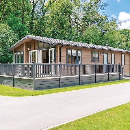 巴斯工厂小屋度假酒店 Kelston 外观 照片